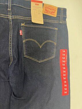 Levis 314 Shaping straight fit Men's 32x32 Jean's NWT's